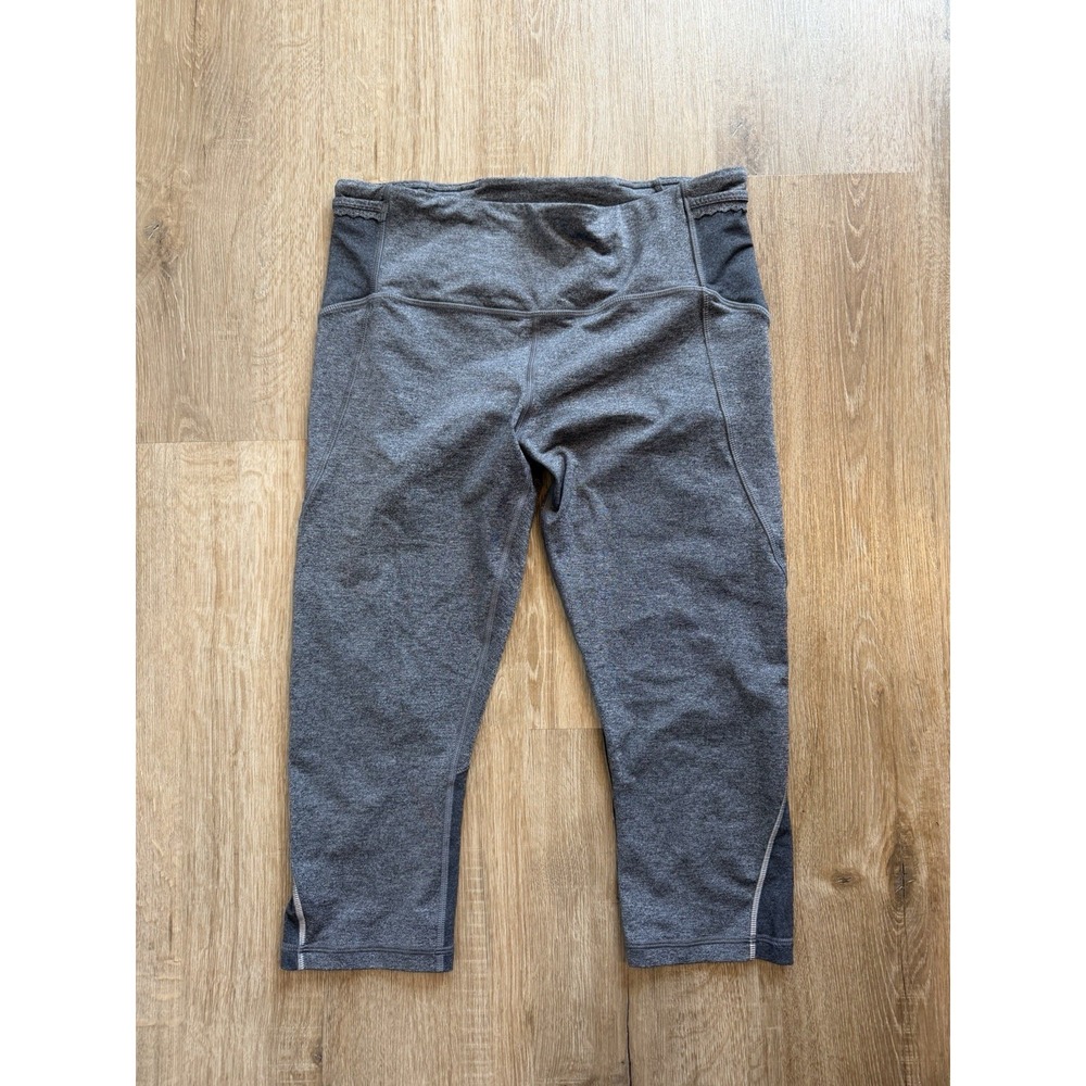 Lululemon Women's Heathered Gray Cropped Capri Leggings Sz 10 Back Pocket Pants